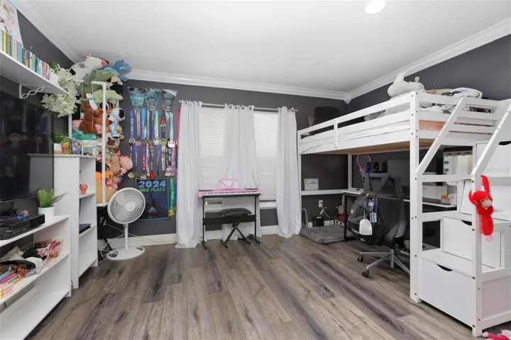 downstairs bedroom (5)
