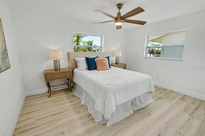 30-Guest bedroom front of house