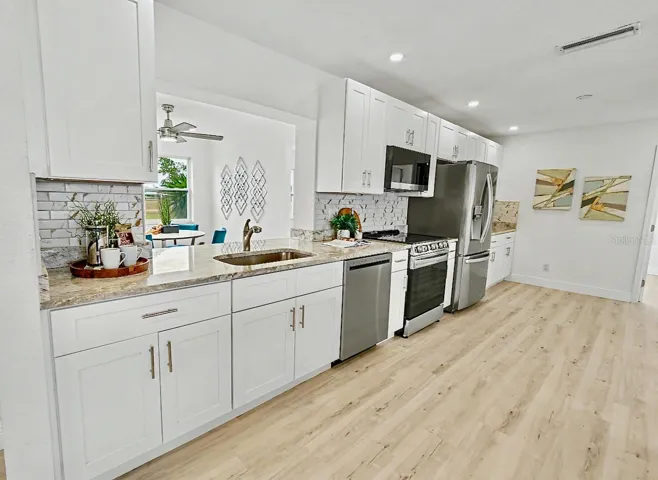12-Kitchen