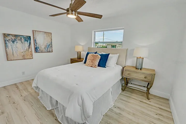 29-Guest bedroom
