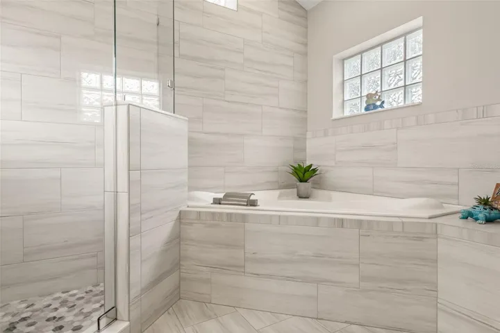 Upgraded Primary Bathroom