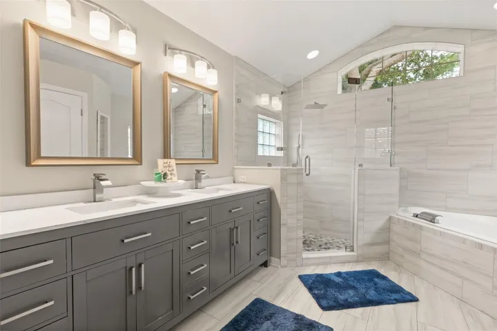 Upgraded Primary Bathroom
