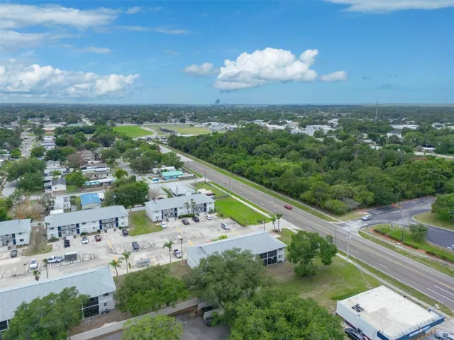 Facing Southwest - Less than 20 Minutes to The Avenue Viera Shopping & Dining