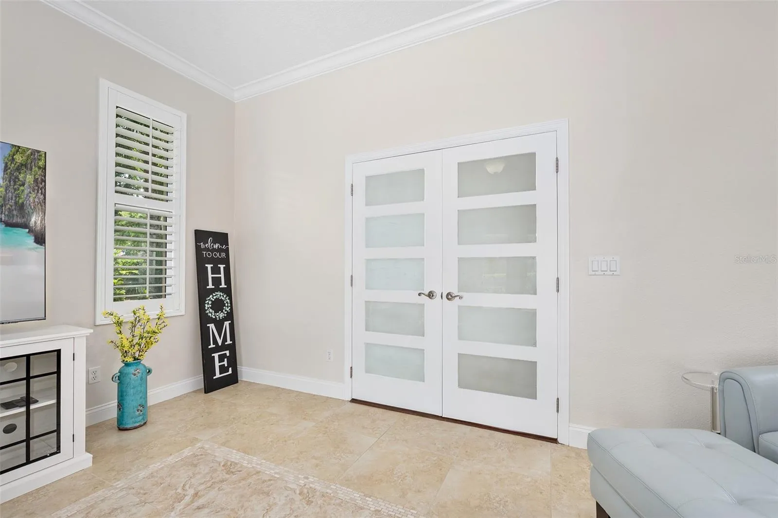 Front guest room