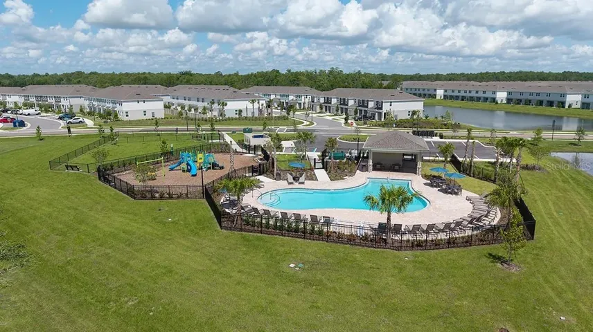 The Towns at Firethorn Community Amenities
