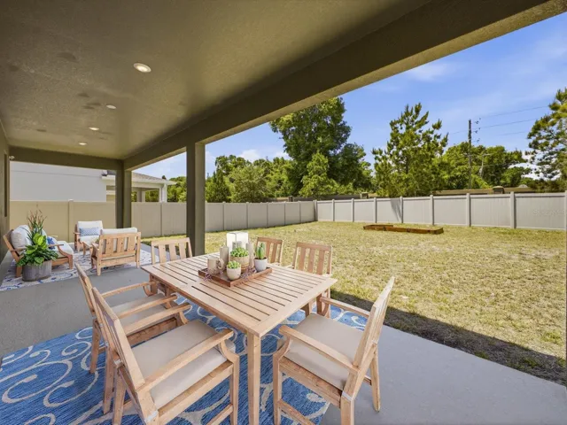 Patio (Lenai staged)