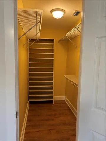 walk in closet