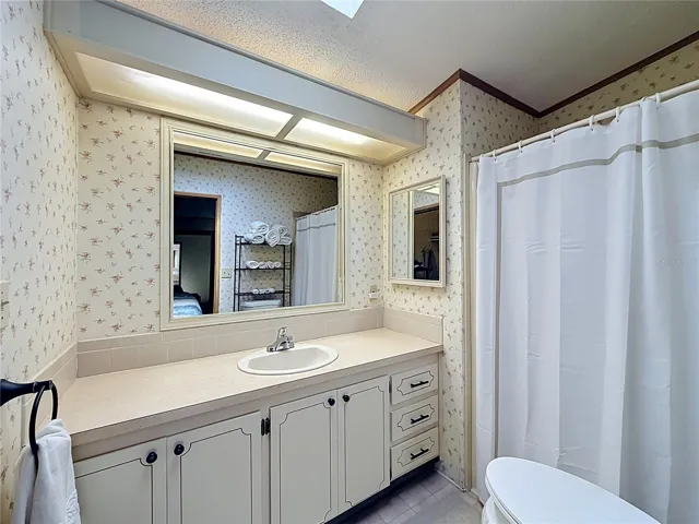 Owner's Bath