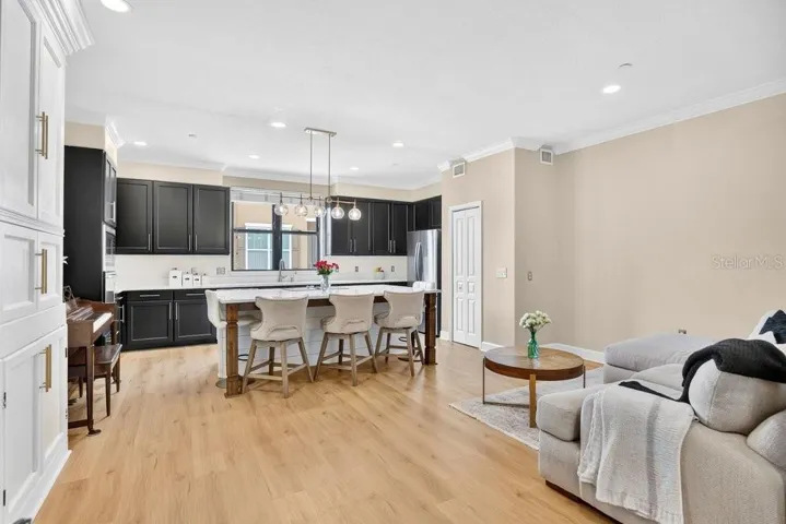 Living Room Into Kitchen