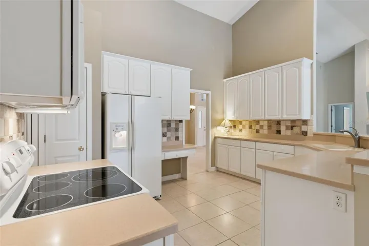 Plenty of kitchen cabinets and counter space