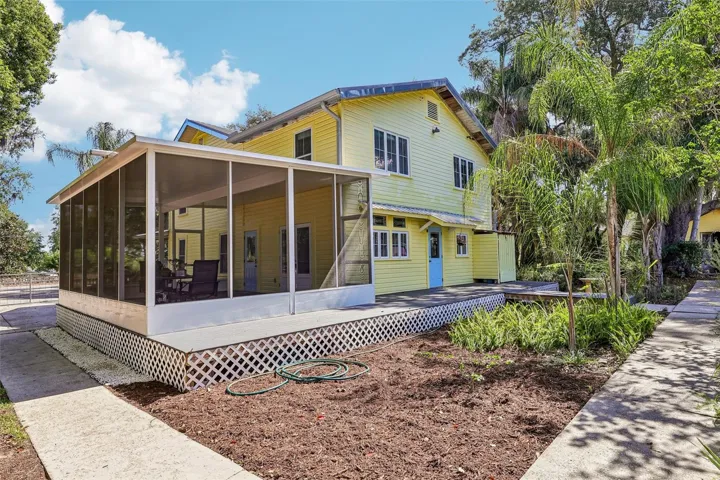 Oversized screened porch