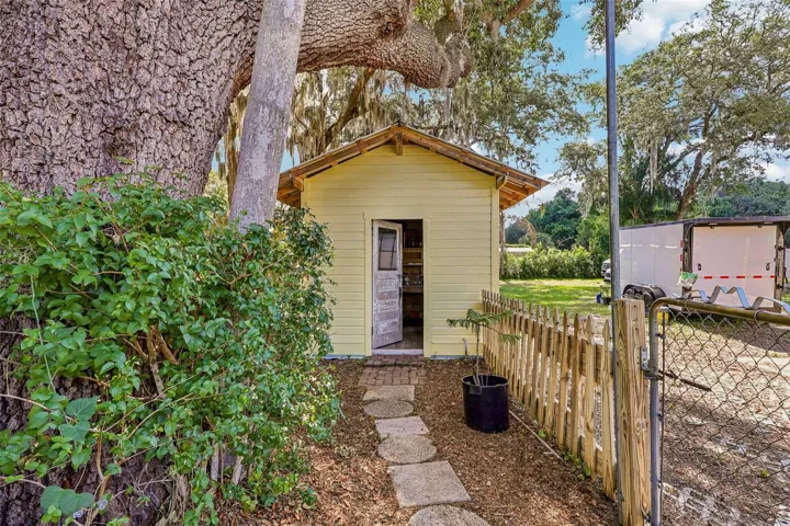 She Shed-wired bldg