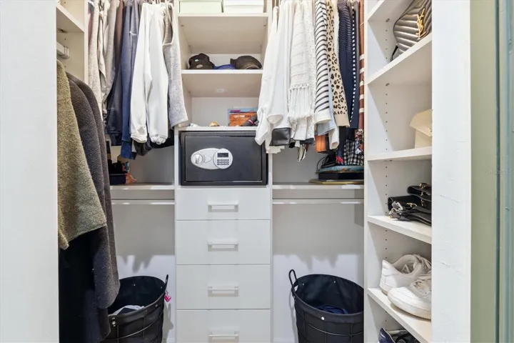 California Closets his