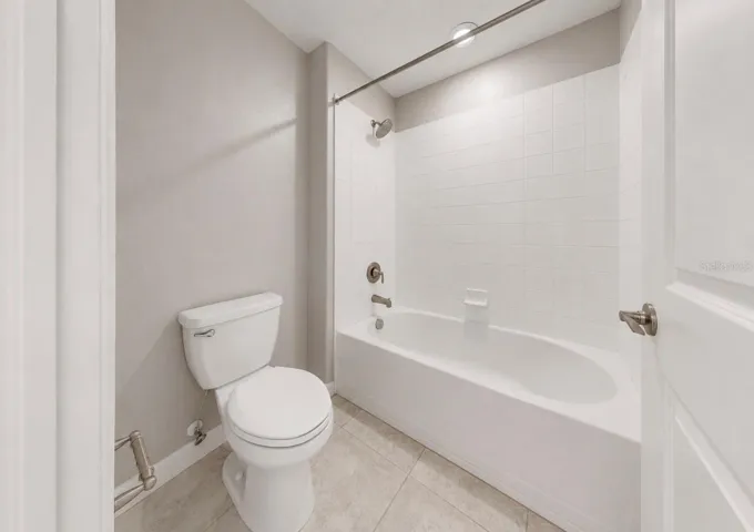 2ND BATHROOM