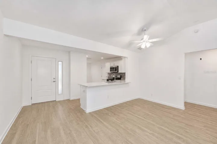 Foyer / Dining Room
