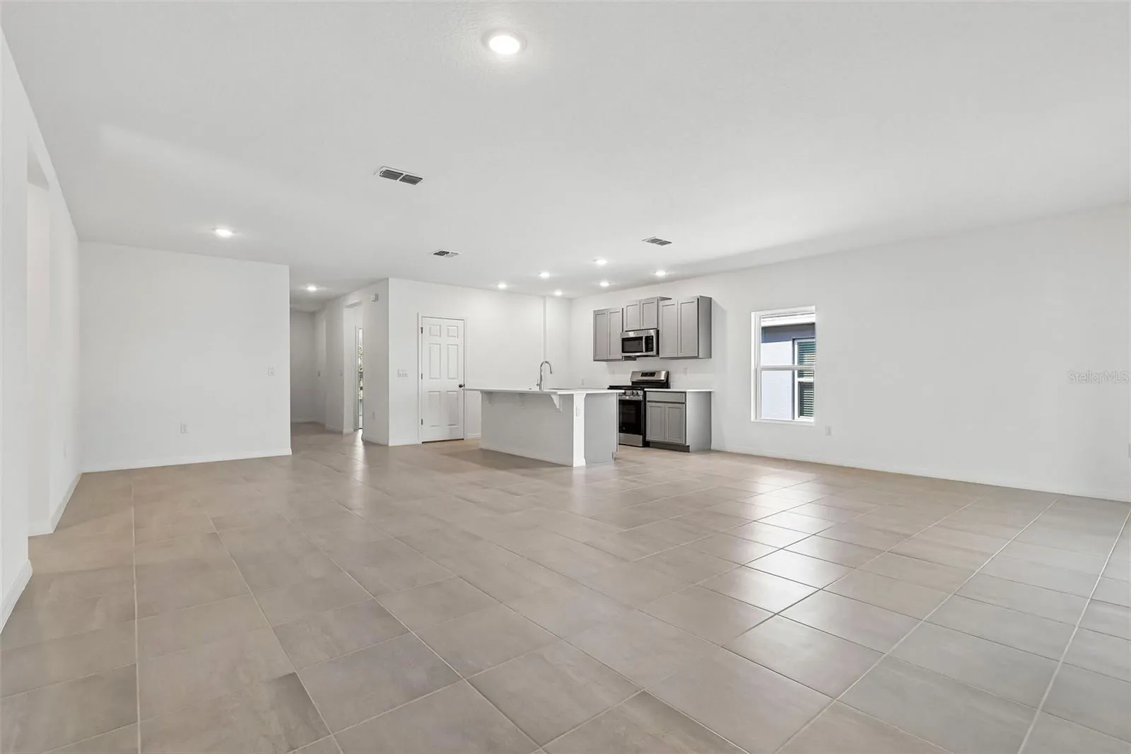 Kitchen & Great Room