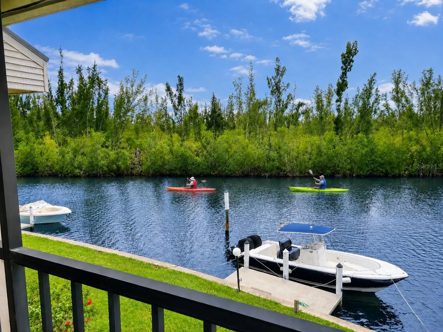 Gulf access, no bridges out! Full canal views.