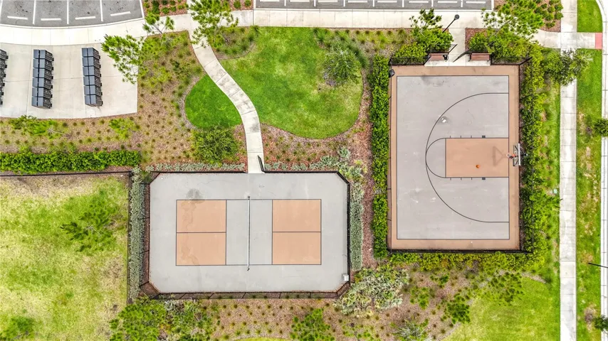 Berry Bay's resort-style amenities include a zero-entry pool, clubhouse, picnic areas, dog park, playground, basketball courts, and pickleball courts.
