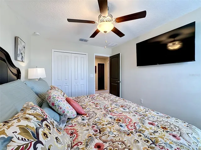 Bedroom 2 with built-in closet
