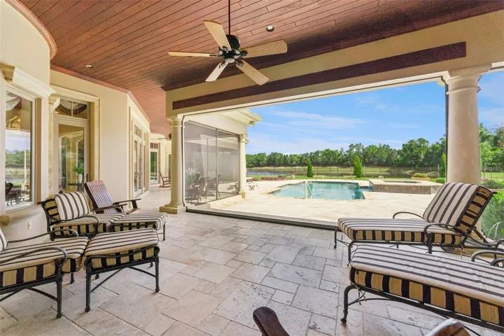 Porch with Retractable Screen