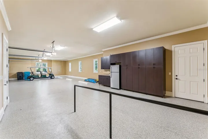 Spotless Garage