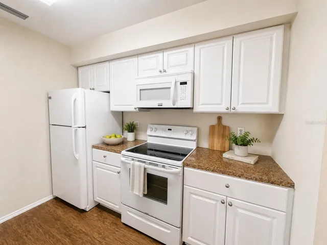 Kitchen-virtual staging