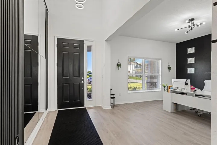 Office/Flex Space/Dining Room