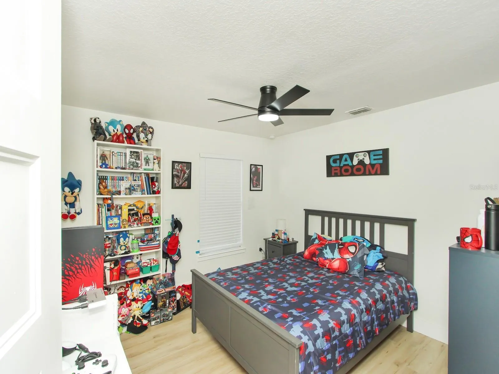 2 of 5 bedrooms, this is a generous size bedroom and currently bigger than most master bedrooms in the other homes in surrouding areas