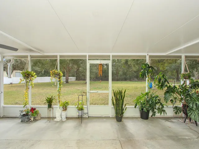 screen in porch