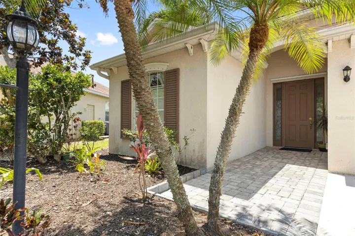 Front Exterior-Entryway