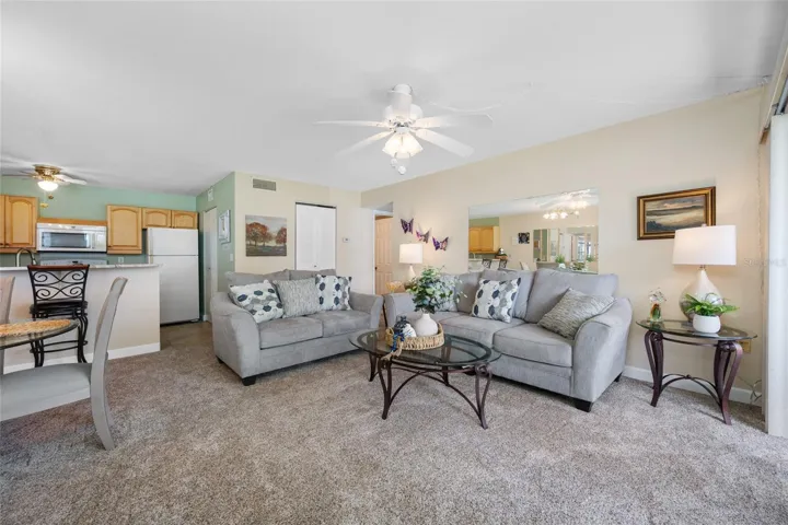 Spacious Living room