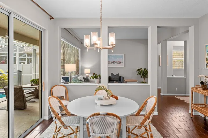 Spacious dinette in the kitchen.