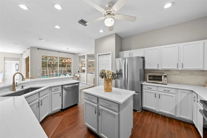 Newly updated kitchen straight out of a magazine.