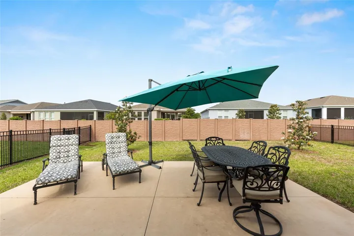 EXTENDED LANAI