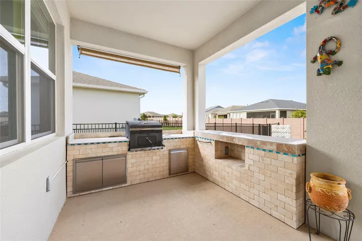 EXTENDED LANAI