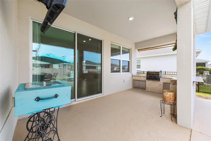 EXTENDED LANAI