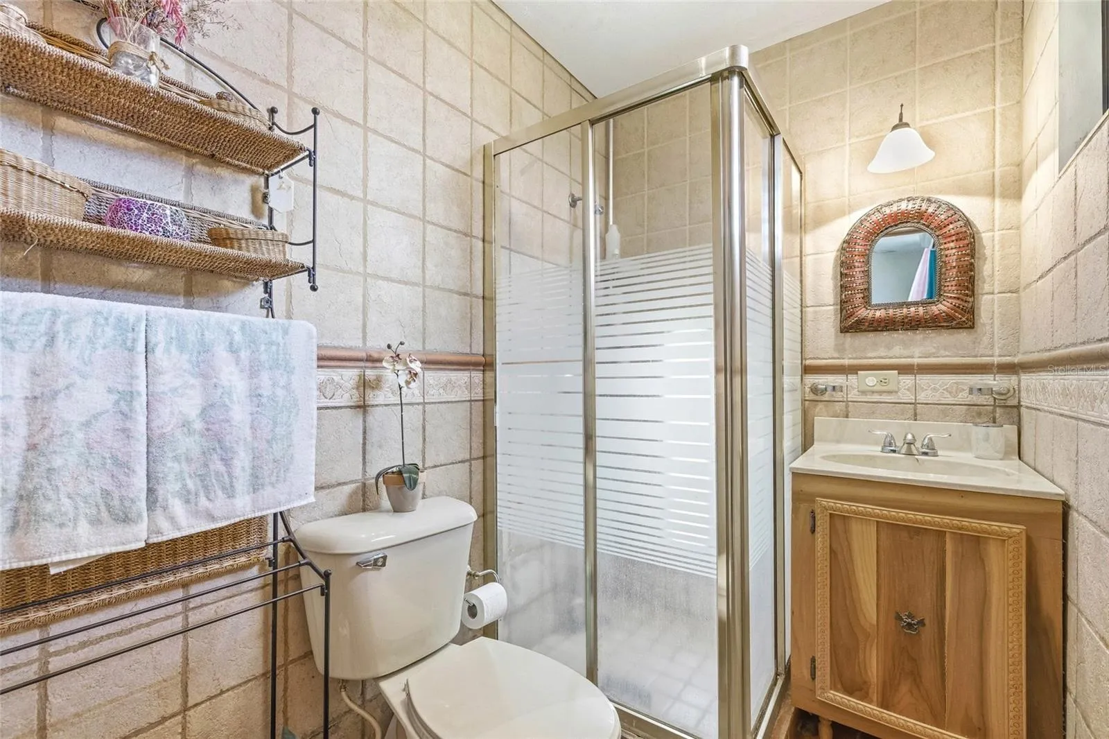 2nd bathroom