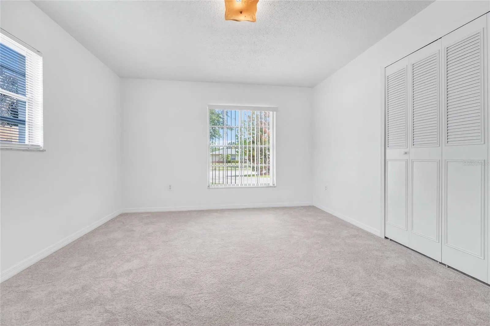 Bedroom-New paint and carpet