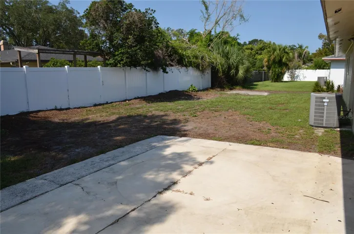 Patio/New Vinyl Fence