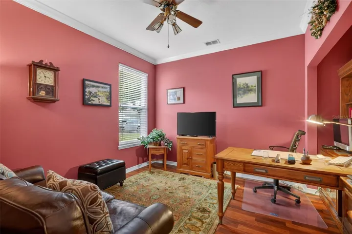 Office/bedroom 3