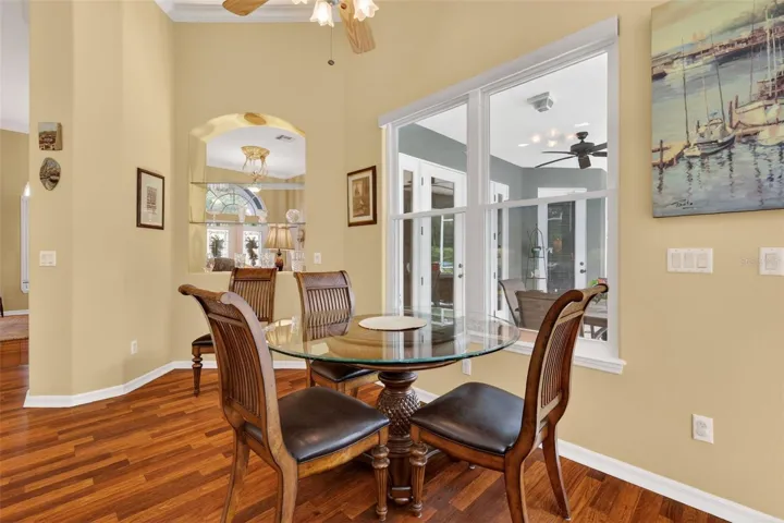 Breakfast room