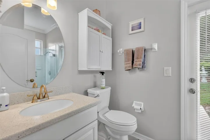 En-suite bath