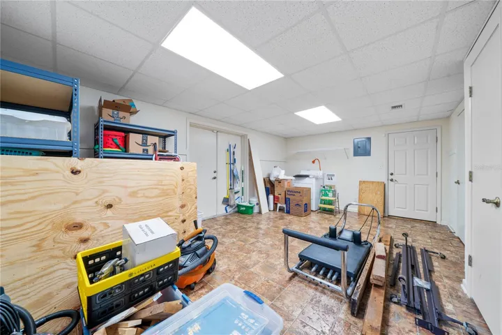 Extra (apartment/carport)Utility/flex room/storage