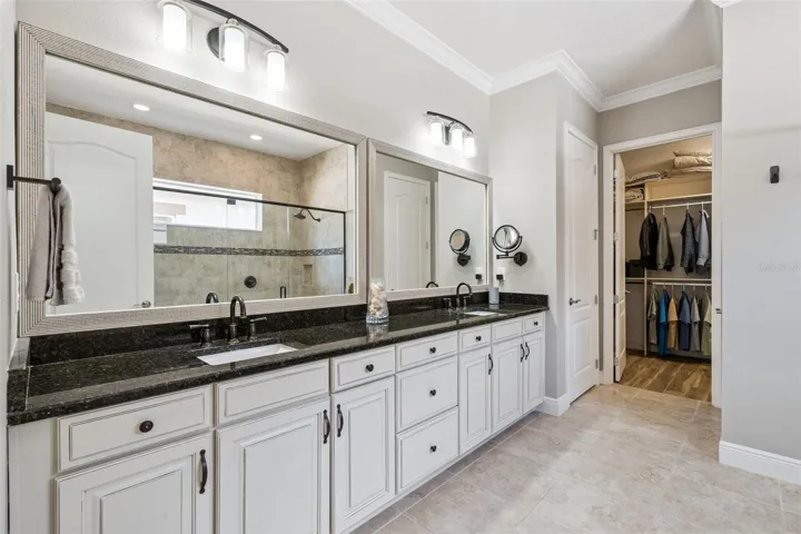 Primary En-Suite
