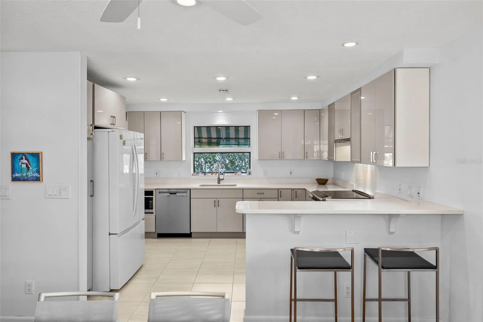 Breakfast Bar
