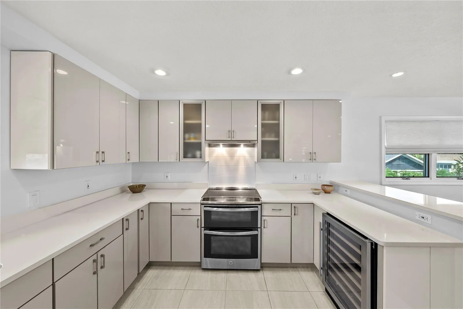 Double Oven with Range Hood