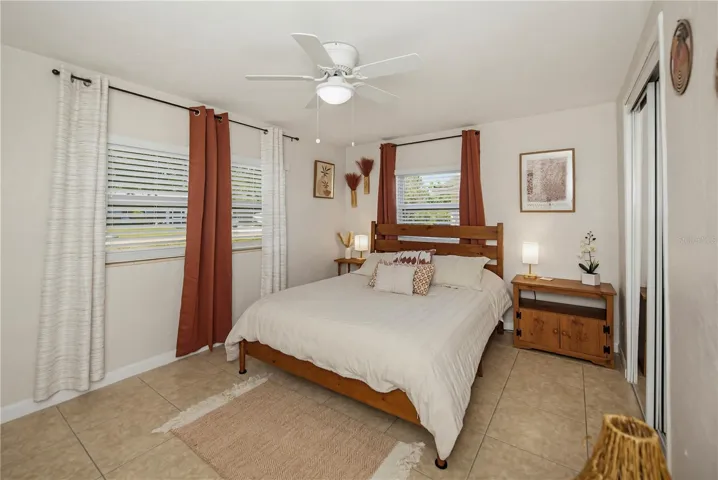 Guest bedroom 3