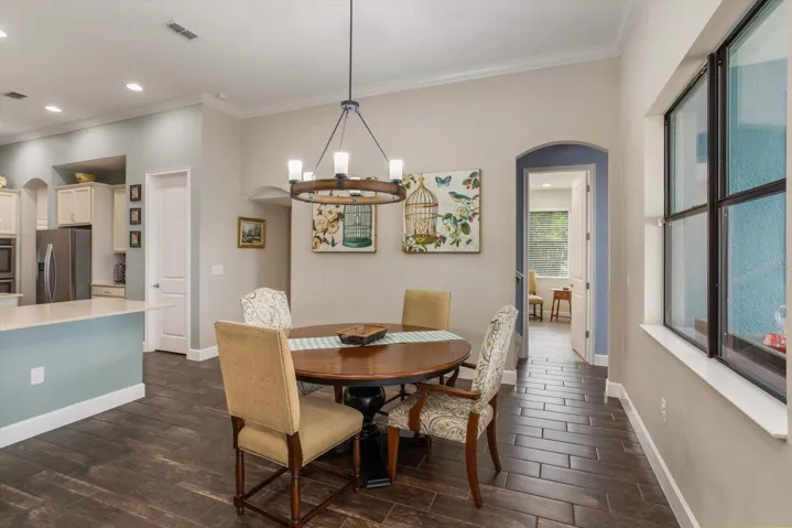 breakfast area