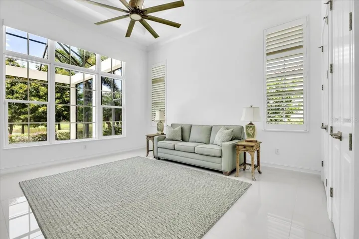 Bonus Room / 4th Bedroom