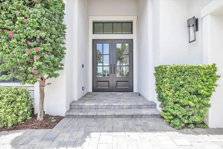 Exterior Front Entry